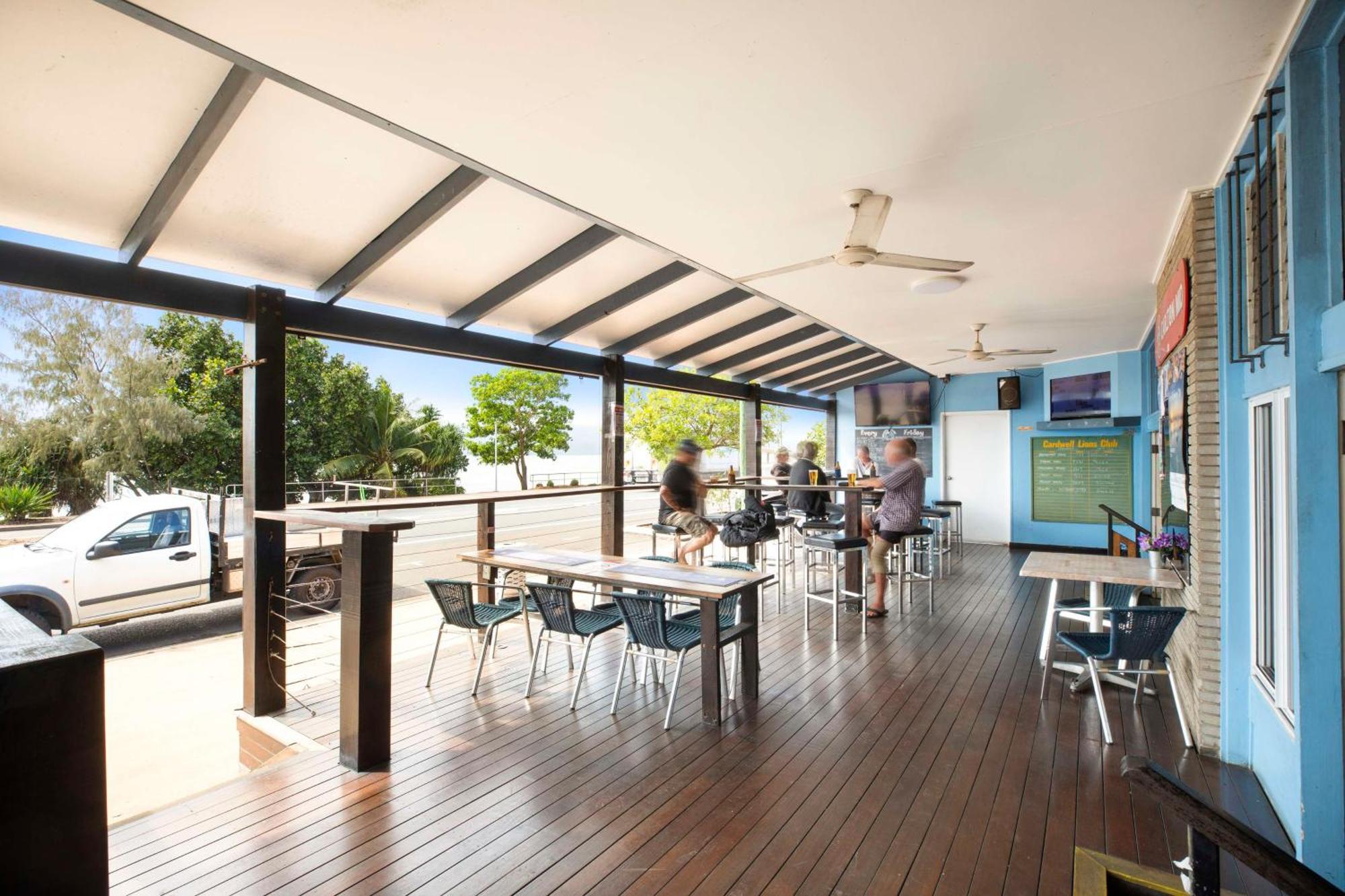 Nightcap At Marine Hotel Cardwell Buitenkant foto