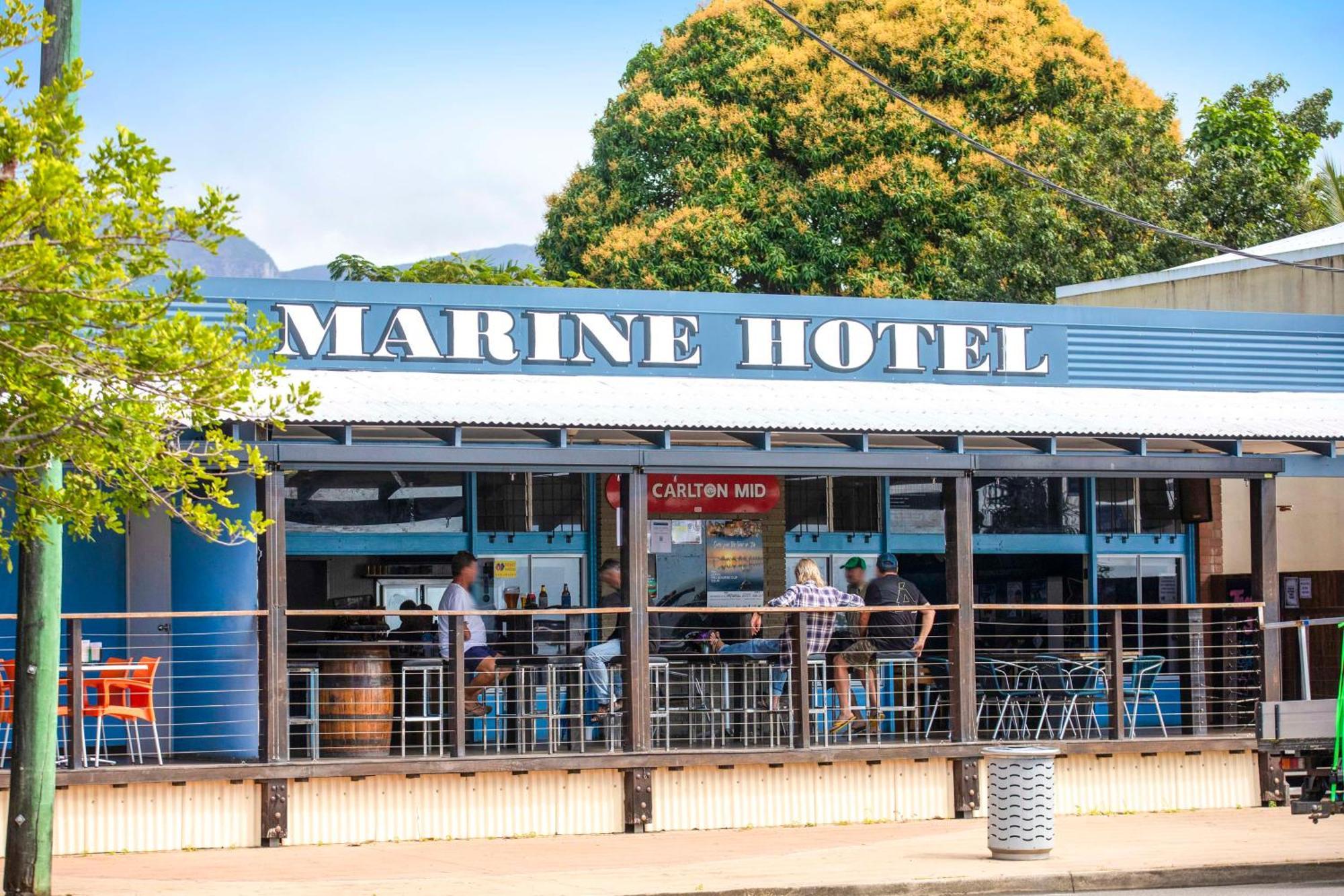Nightcap At Marine Hotel Cardwell Buitenkant foto